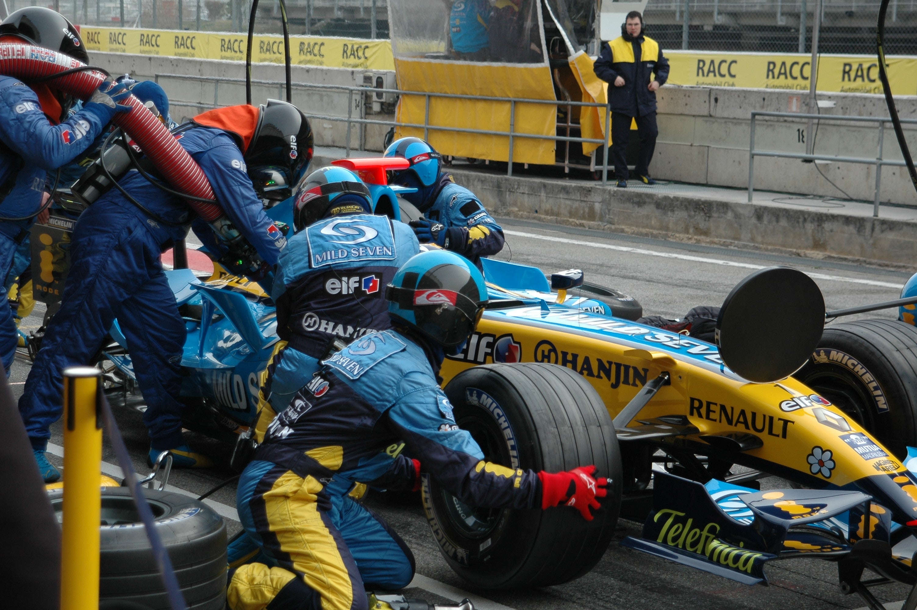 Renault Refueling Pit Stop 1 Barcelona 2006 # 4