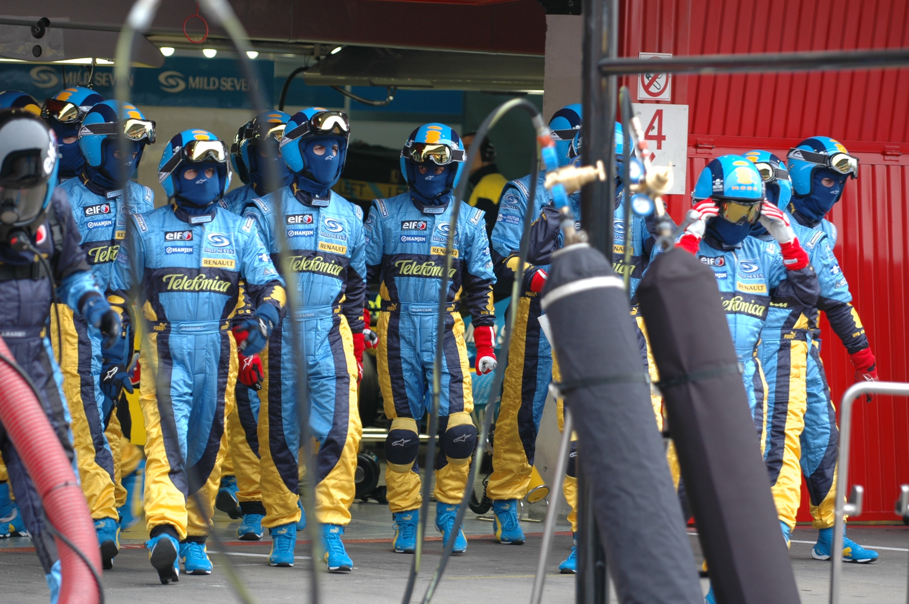 Renault Refueling Pit Stop 3 Barcelona 2006 # 1