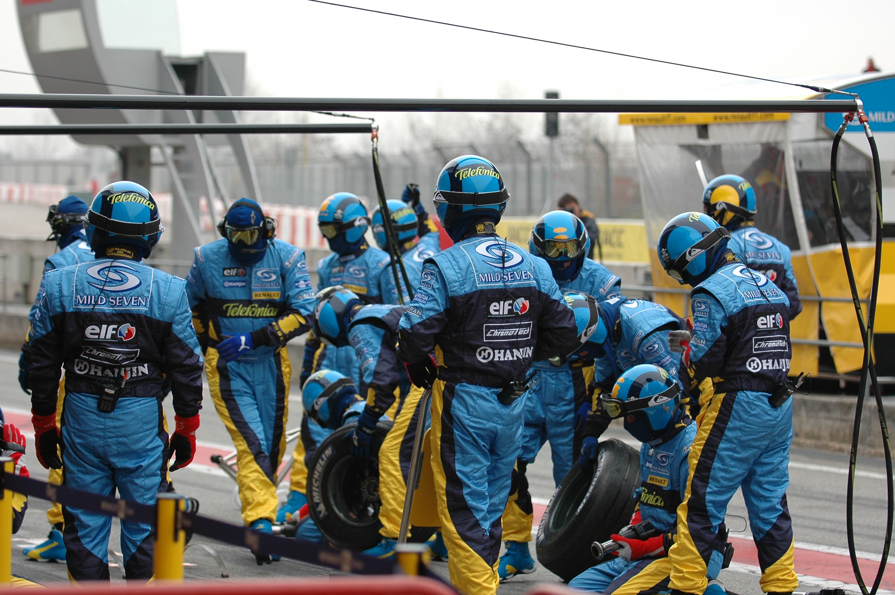 Renault Refueling Pit Stop 4 Barcelona 2006 # 1
