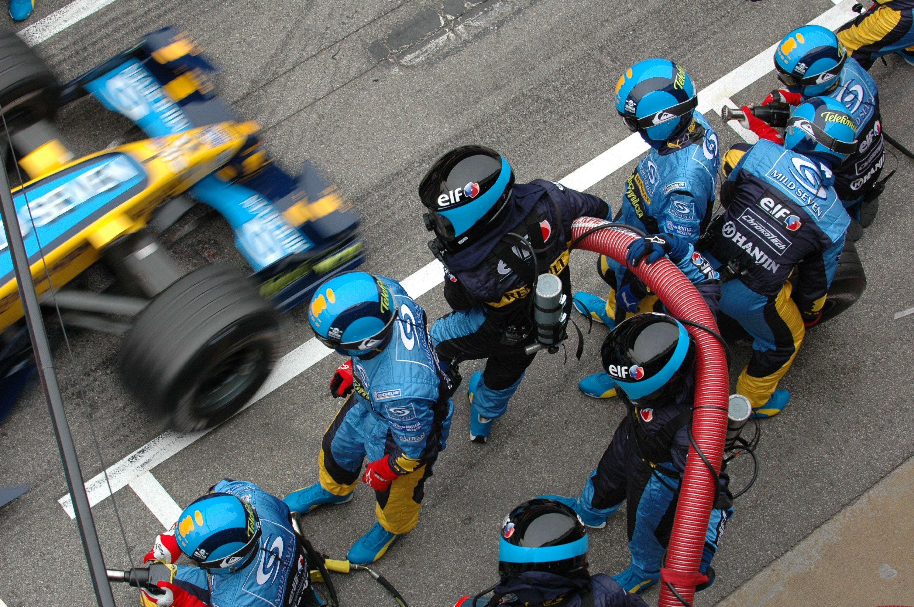 Renault Refueling Pit Stop 6 Barcelona 2006 # 1