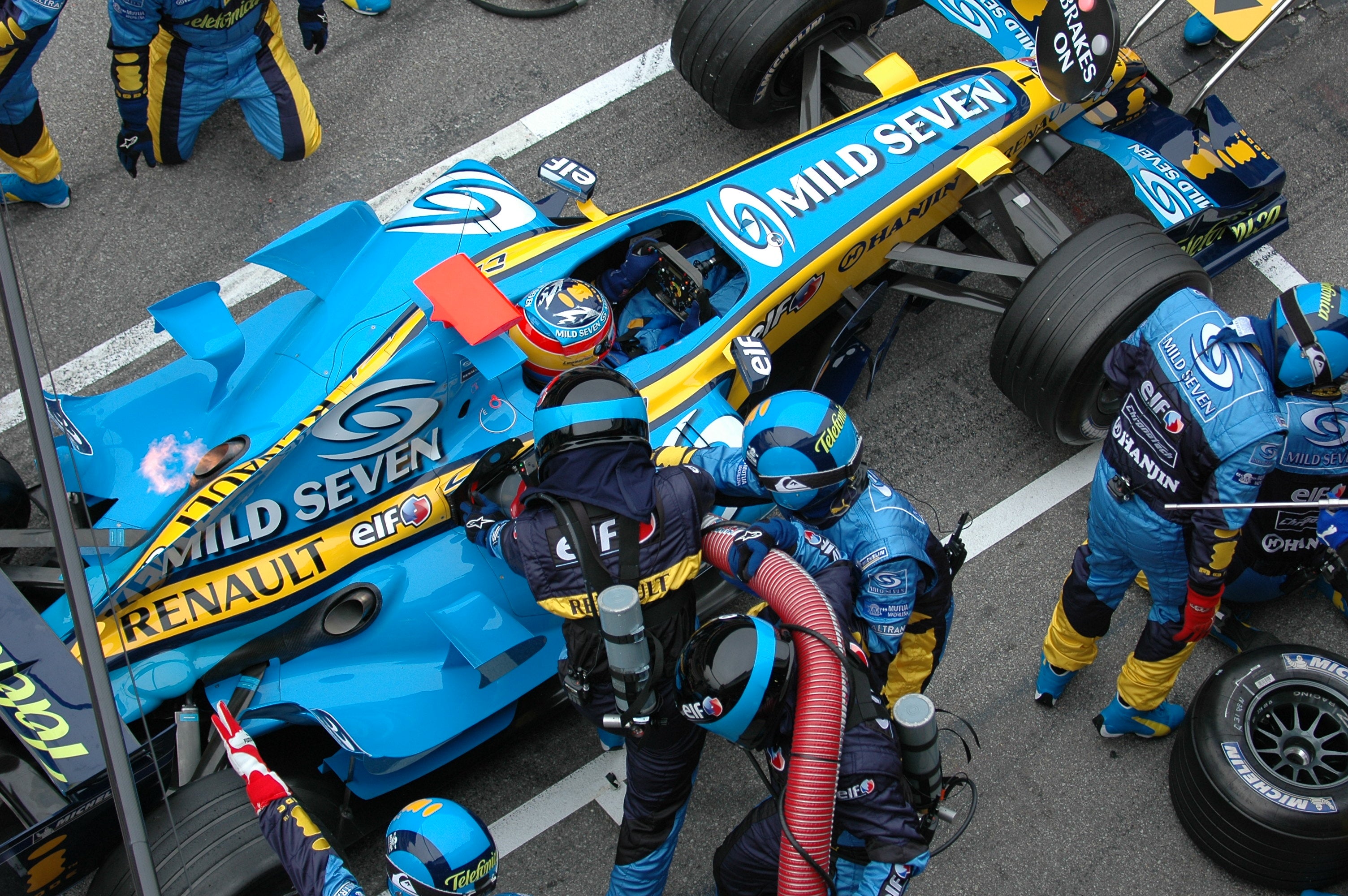 Renault Refueling Pit Stop 5 Barcelona 2006 # 1