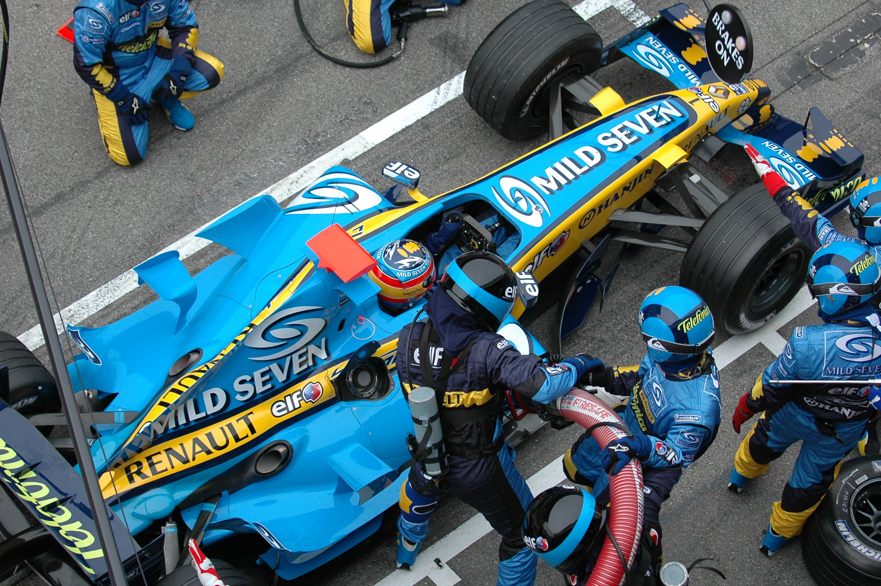 Renault Refueling Pit Stop 5 Barcelona 2006 # 2